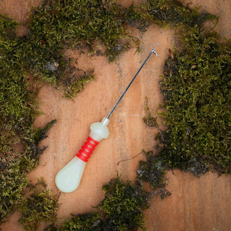 Jehla na nástrahy s límcem